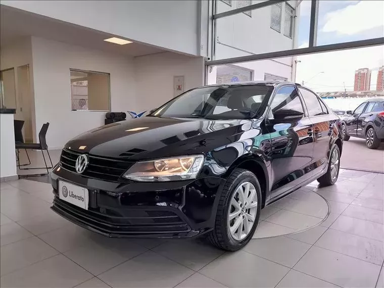 Volkswagen Jetta Preto 1