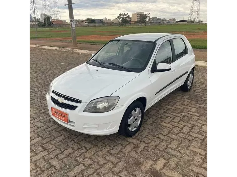 Chevrolet Celta Branco 6