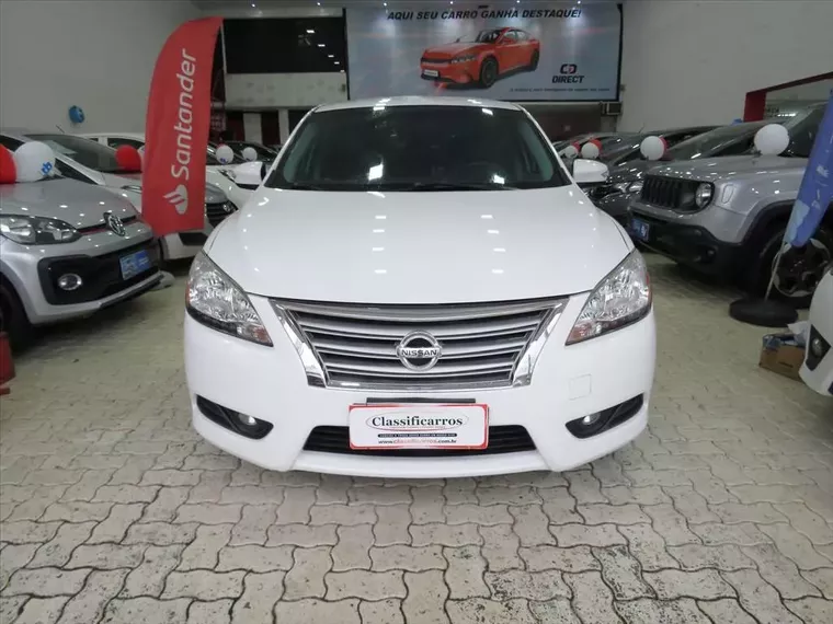 Nissan Sentra Branco 4