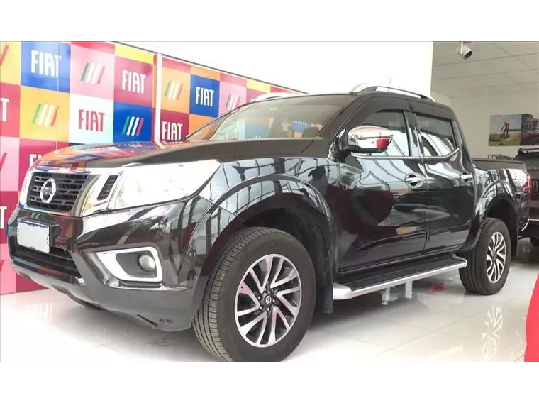 Nissan Frontier Preto 4