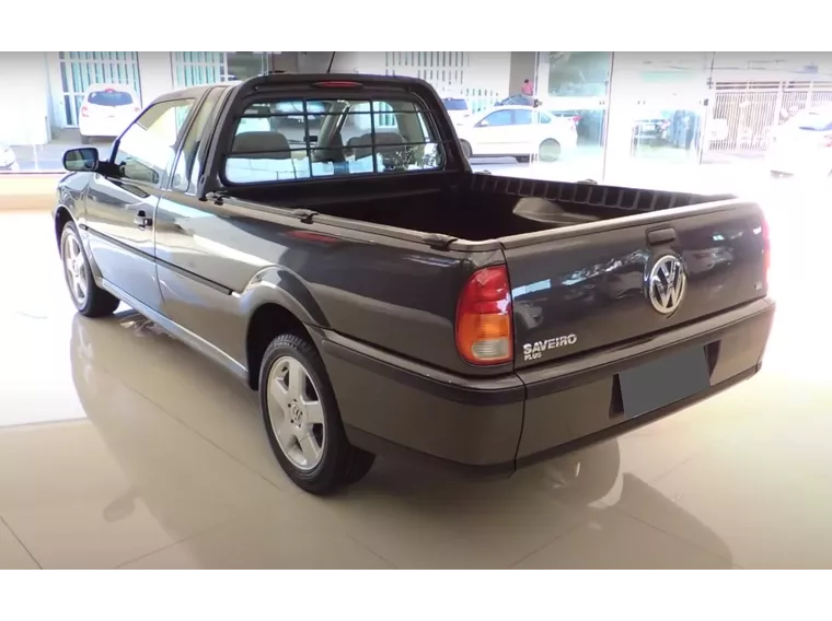 Volkswagen Saveiro Cinza 1