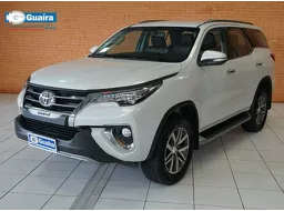 Toyota Hilux SW4