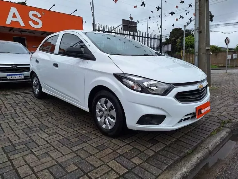 Chevrolet Onix Branco 11