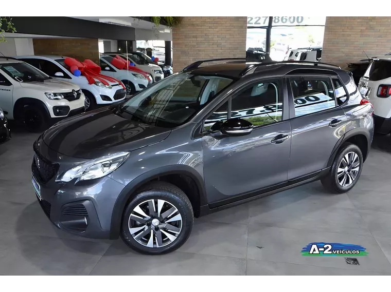 Peugeot 2008 Cinza 4