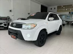 Toyota Hilux SW4