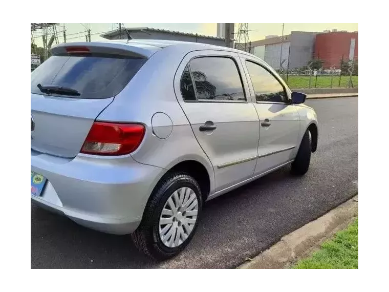 Volkswagen Gol Prata 5