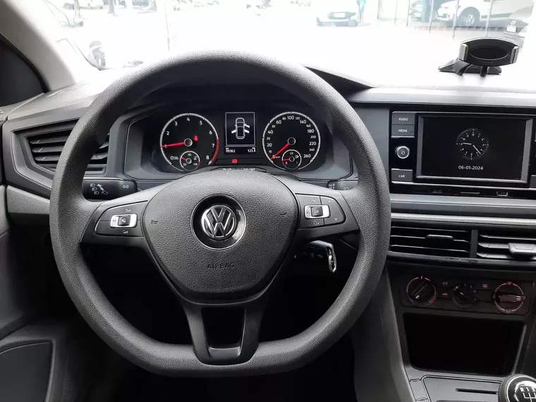 Volkswagen Polo Hatch Branco 9