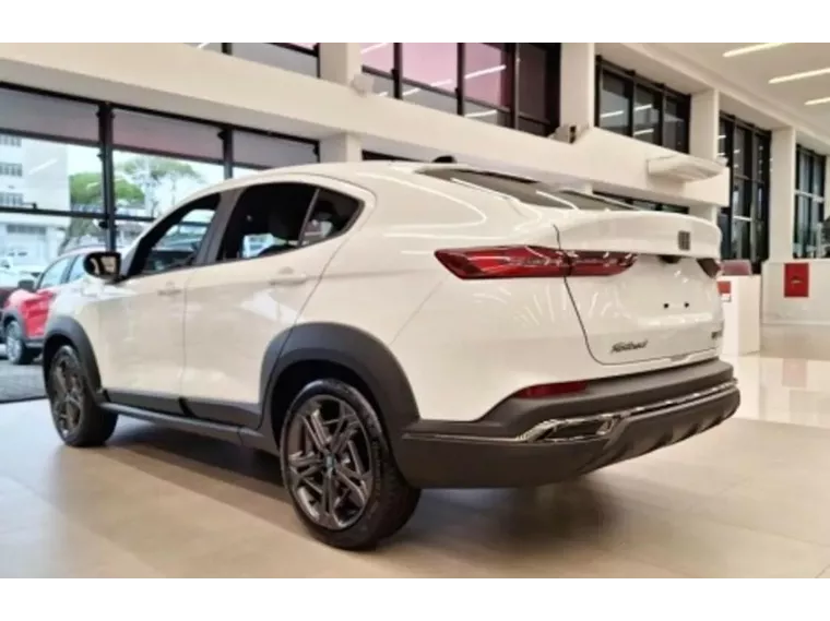 Fiat Fastback Branco 3