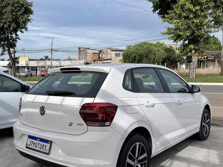 Volkswagen Polo Hatch Branco 7