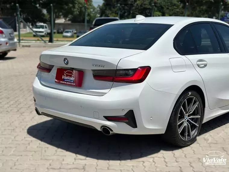 BMW 320i Branco 6