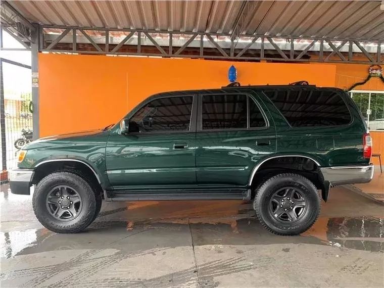 Toyota Hilux SW4 Verde 11