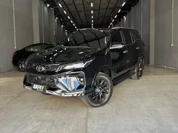 Toyota Hilux SW4