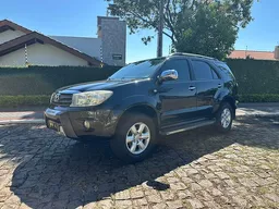 Toyota Hilux SW4