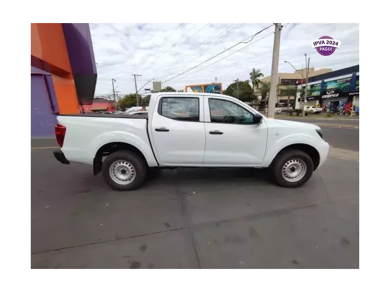 Nissan Frontier Branco 5