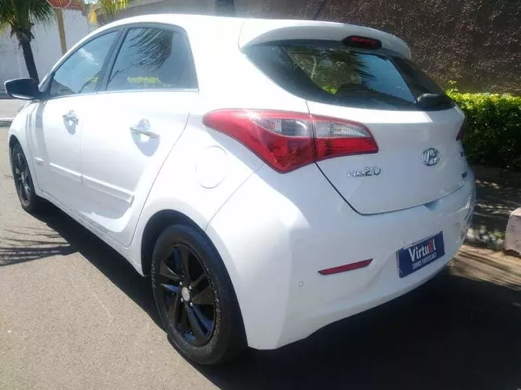 Hyundai HB20 Branco 16