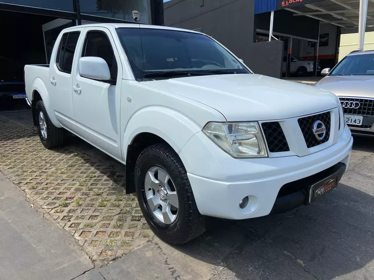 Nissan Frontier Branco 6