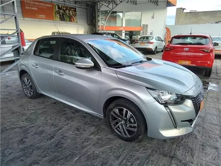 Peugeot 208 Branco 9