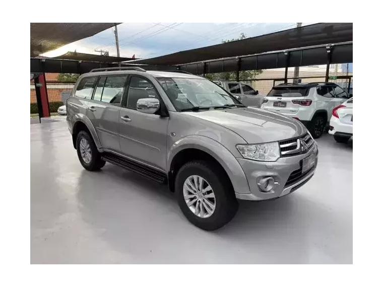 Mitsubishi Pajero Dakar Prata 6