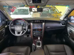 Toyota Hilux SW4