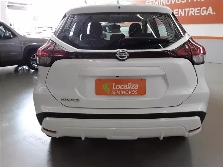 Nissan Kicks Branco 4