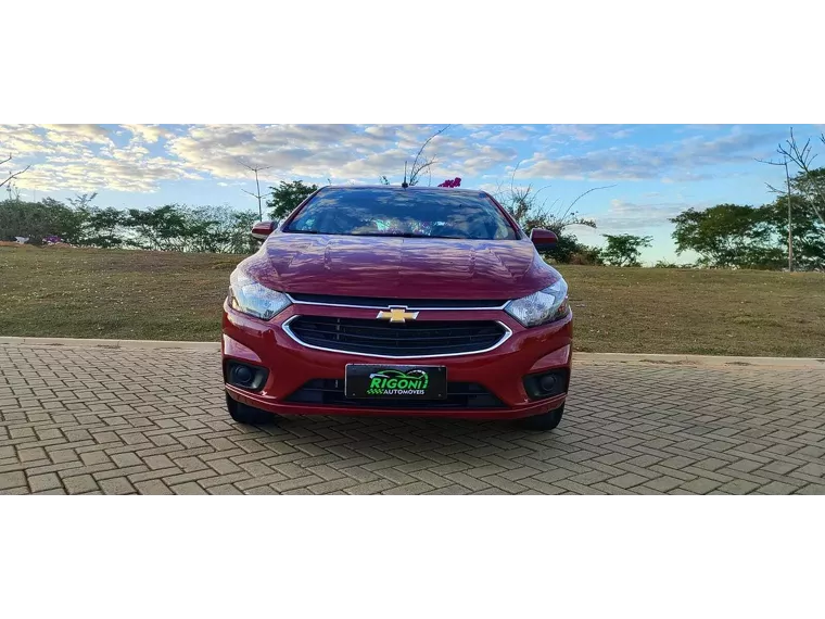 Chevrolet Onix Vinho 2