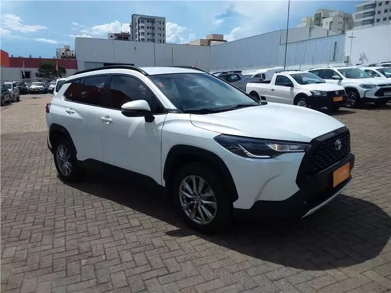 Toyota Corolla Cross Branco 3