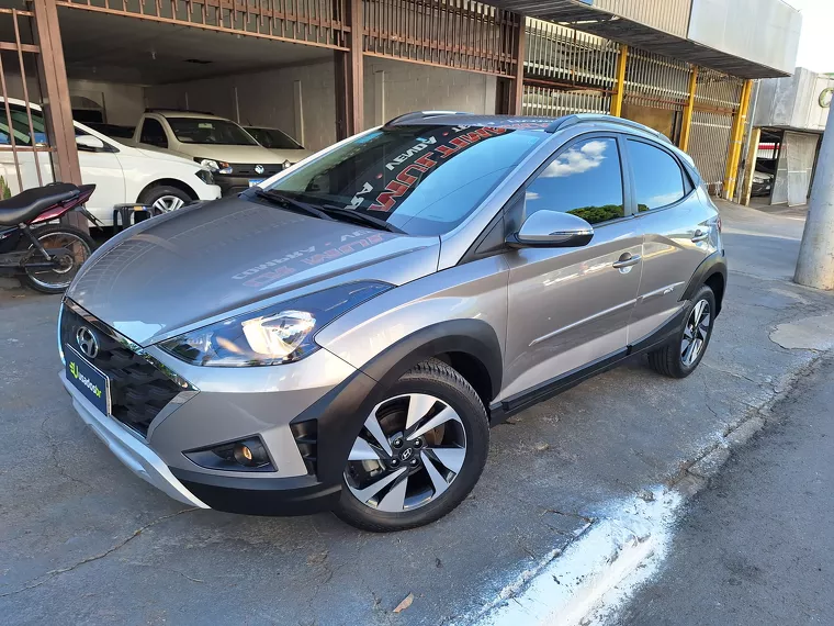 Hyundai HB20X Prata 8