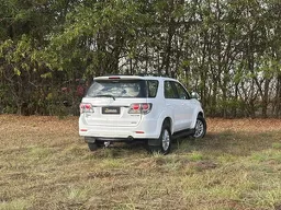 Toyota Hilux SW4