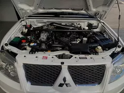 Mitsubishi Pajero TR4