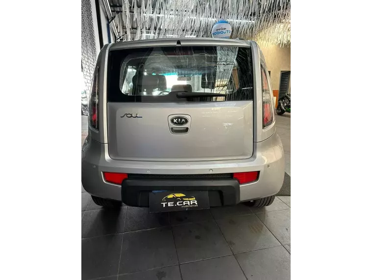 KIA Soul Prata 10