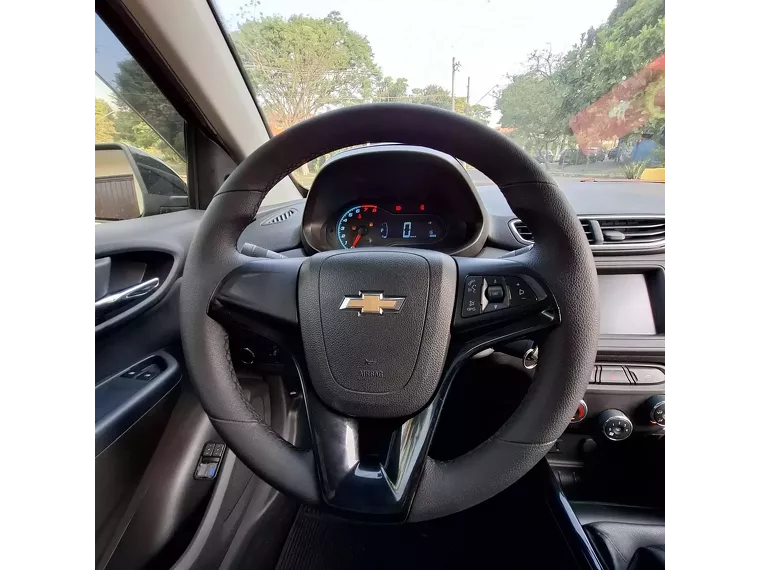 Chevrolet Prisma Preto 40