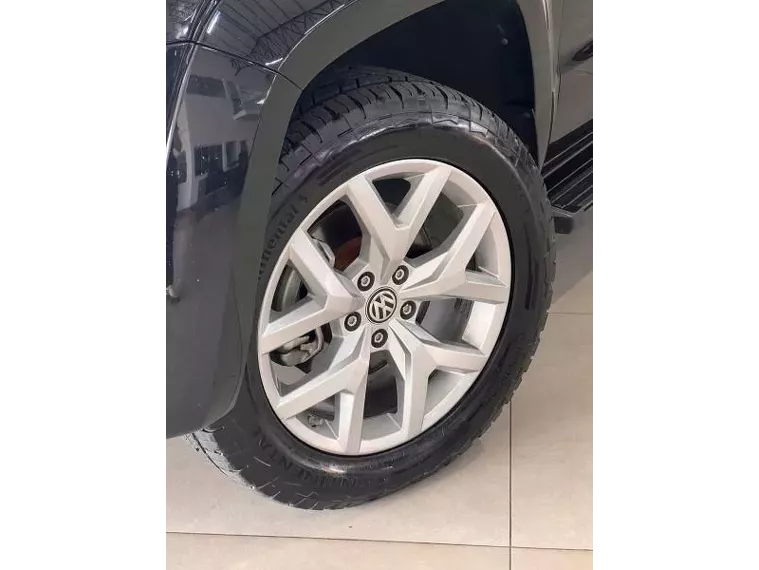 Volkswagen Amarok Preto 18