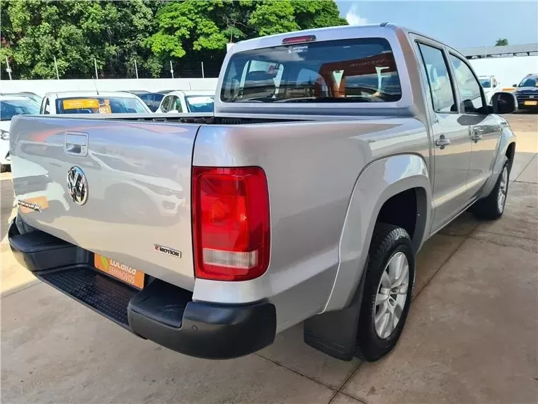 Volkswagen Amarok Prata 2