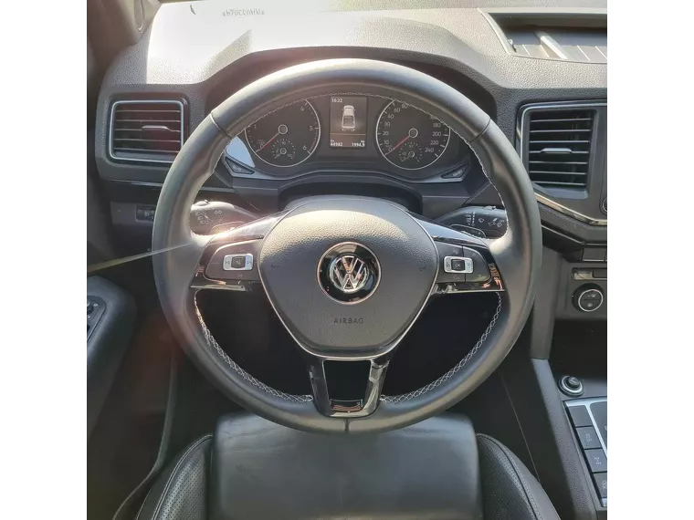 Volkswagen Amarok Preto 10