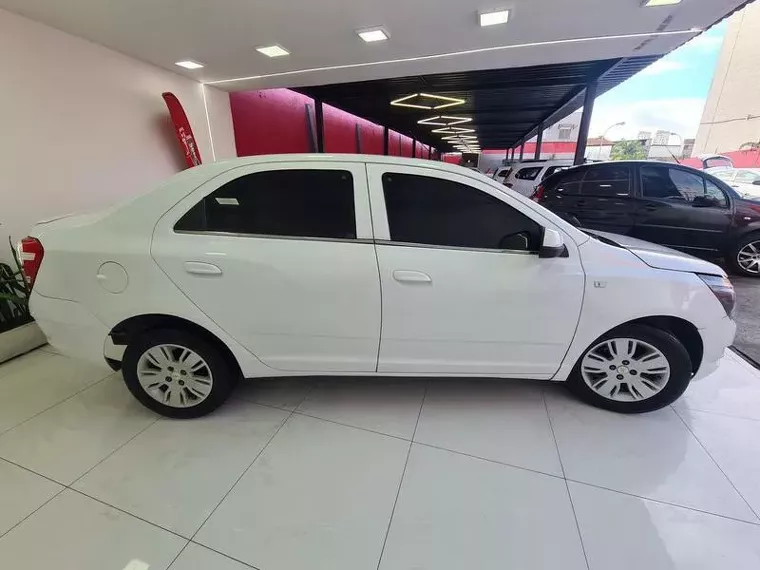 Chevrolet Cobalt Branco 14