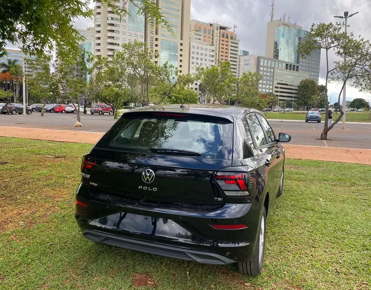 Volkswagen Polo Hatch Branco 7