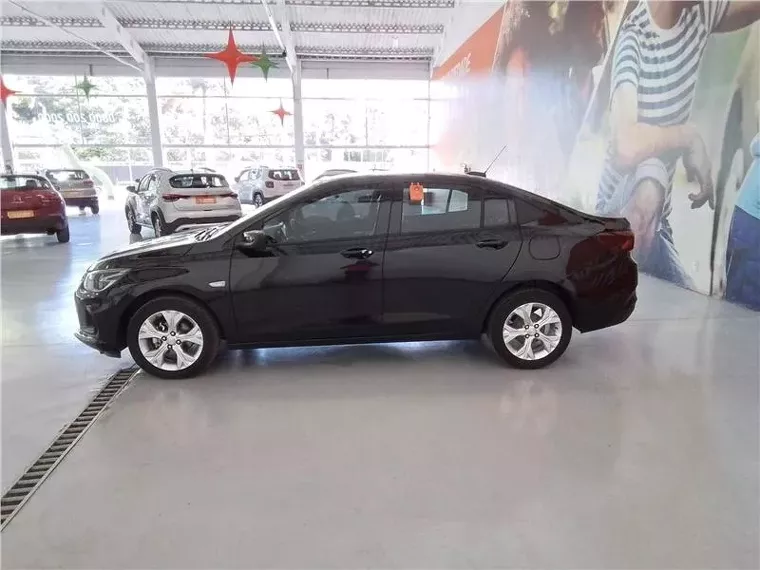 Chevrolet Onix Preto 2