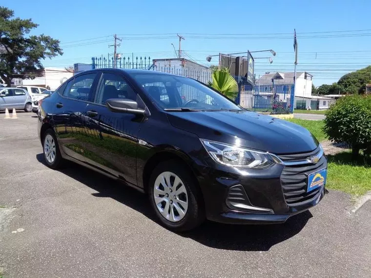 Chevrolet Onix Preto 13