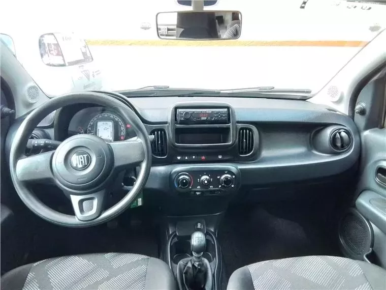 Fiat Mobi Prata 10