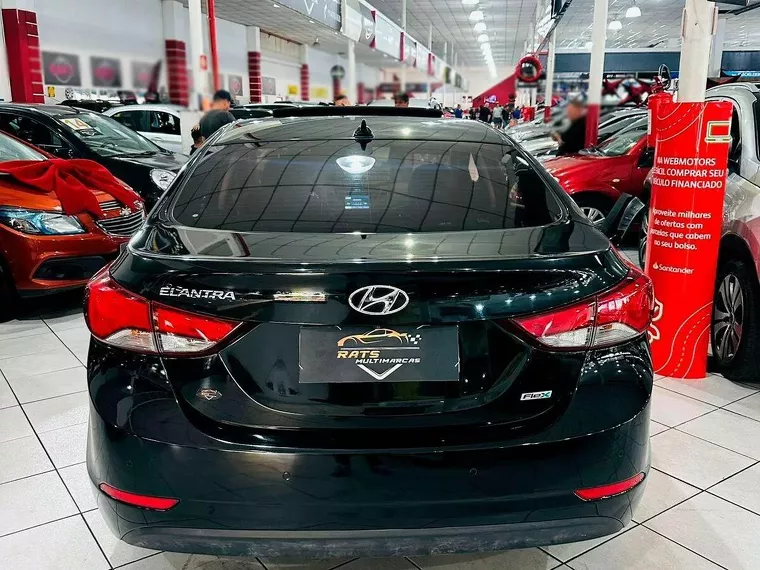 Hyundai Elantra Preto 14