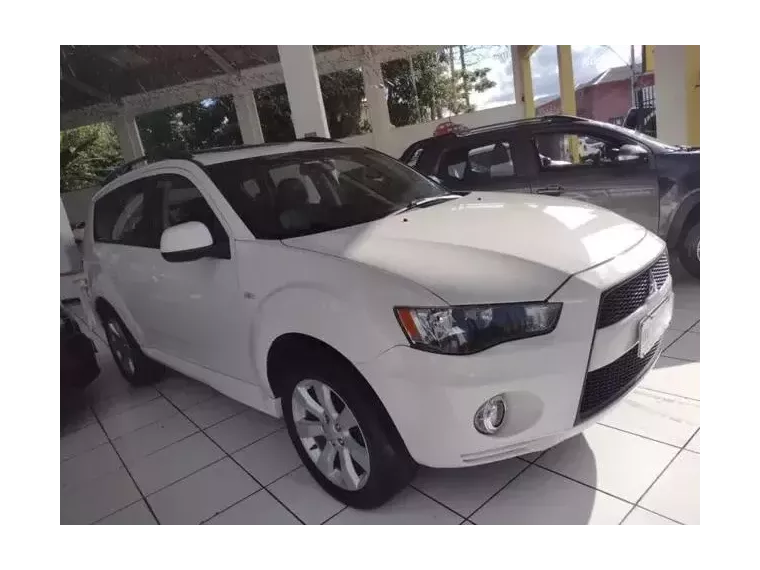 Mitsubishi Outlander Branco 5