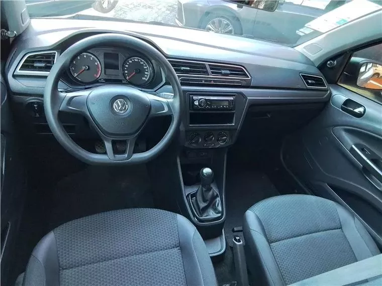 Volkswagen Voyage Prata 6