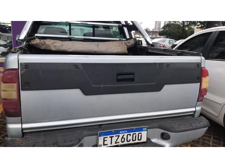 Chevrolet S10 Prata 8