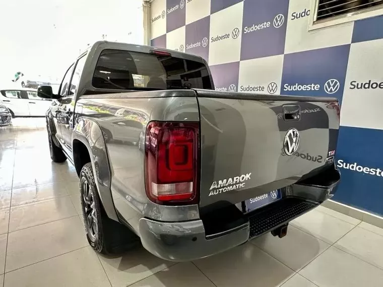 Volkswagen Amarok Cinza 10