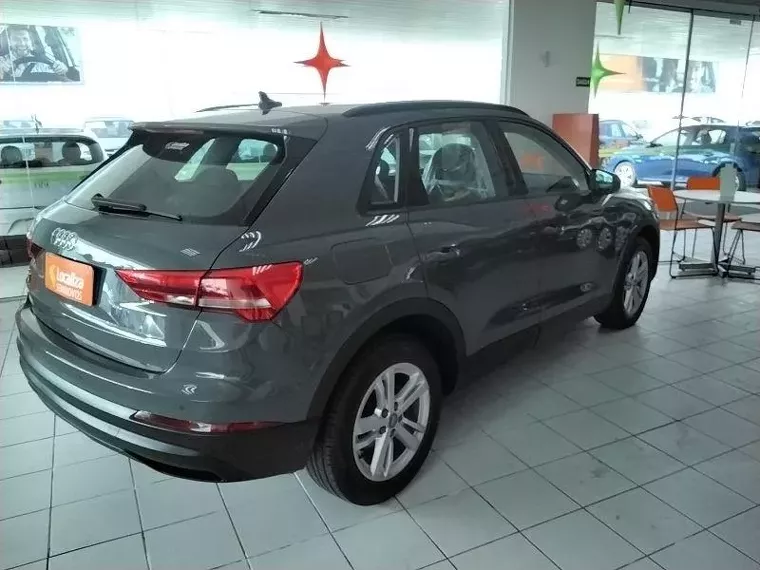 Audi Q3 Cinza 8