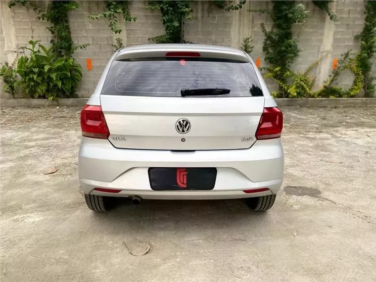 Volkswagen Gol Prata 4