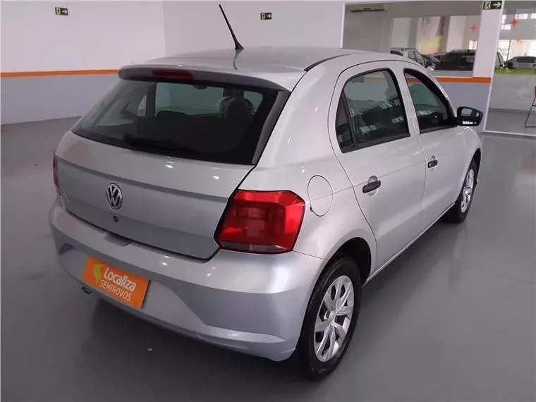 Volkswagen Gol Prata 3