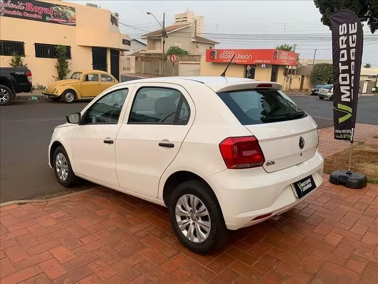 Volkswagen Gol Branco 6