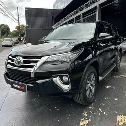 Toyota Hilux SW4