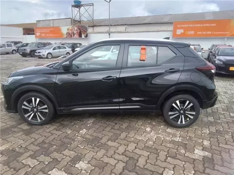 Nissan Kicks Preto 13